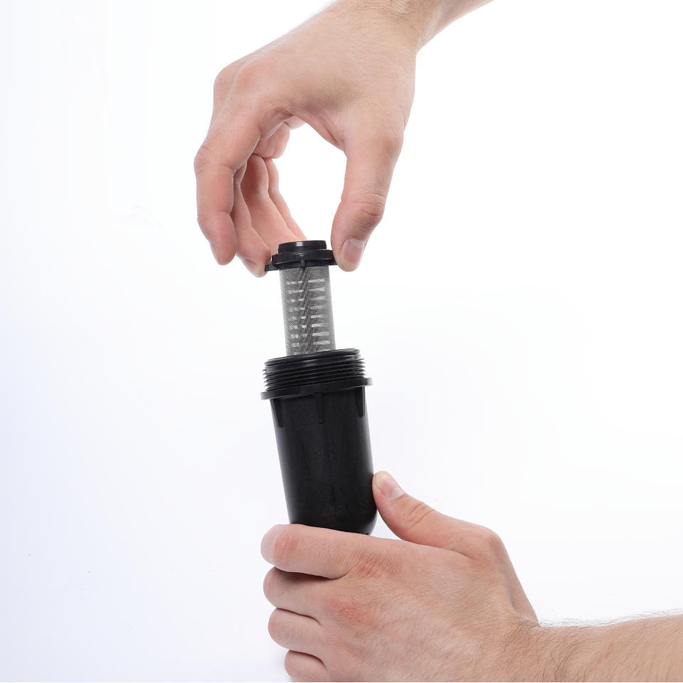 Self-Cleaning PA-R filter with 304 stainless steel mesh cartridges. ½" F