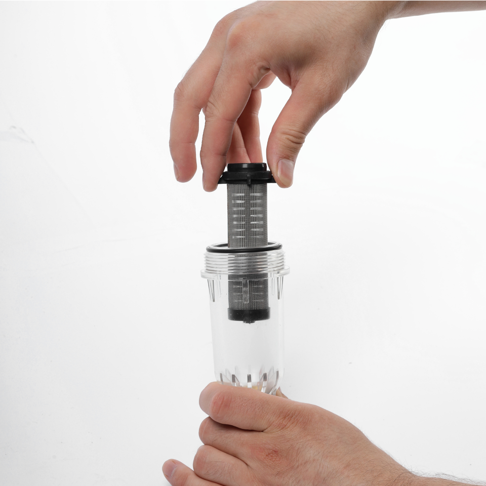 Self-Cleaning SAN filter with 304 stainless steel mesh cartridges with ½” FM and ¾” M connection